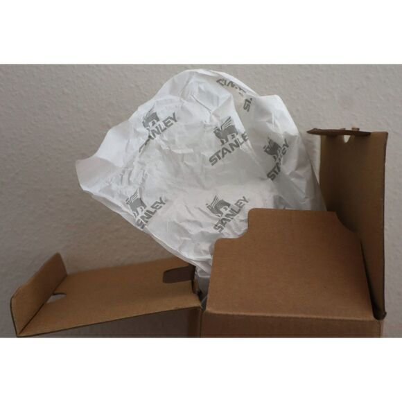 Stanley 40oz Pink Valentines Day Flowstate Quencher H2.0 Stainless Steel Tumbler - Picture 12 of 12